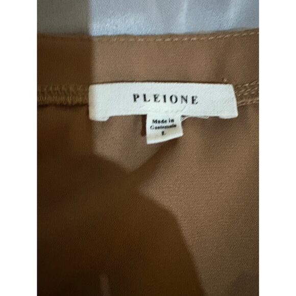 Pleione Woman’s Short Sleeve Side Knot Blouse Carmel Size Large - Picture 7 of 9